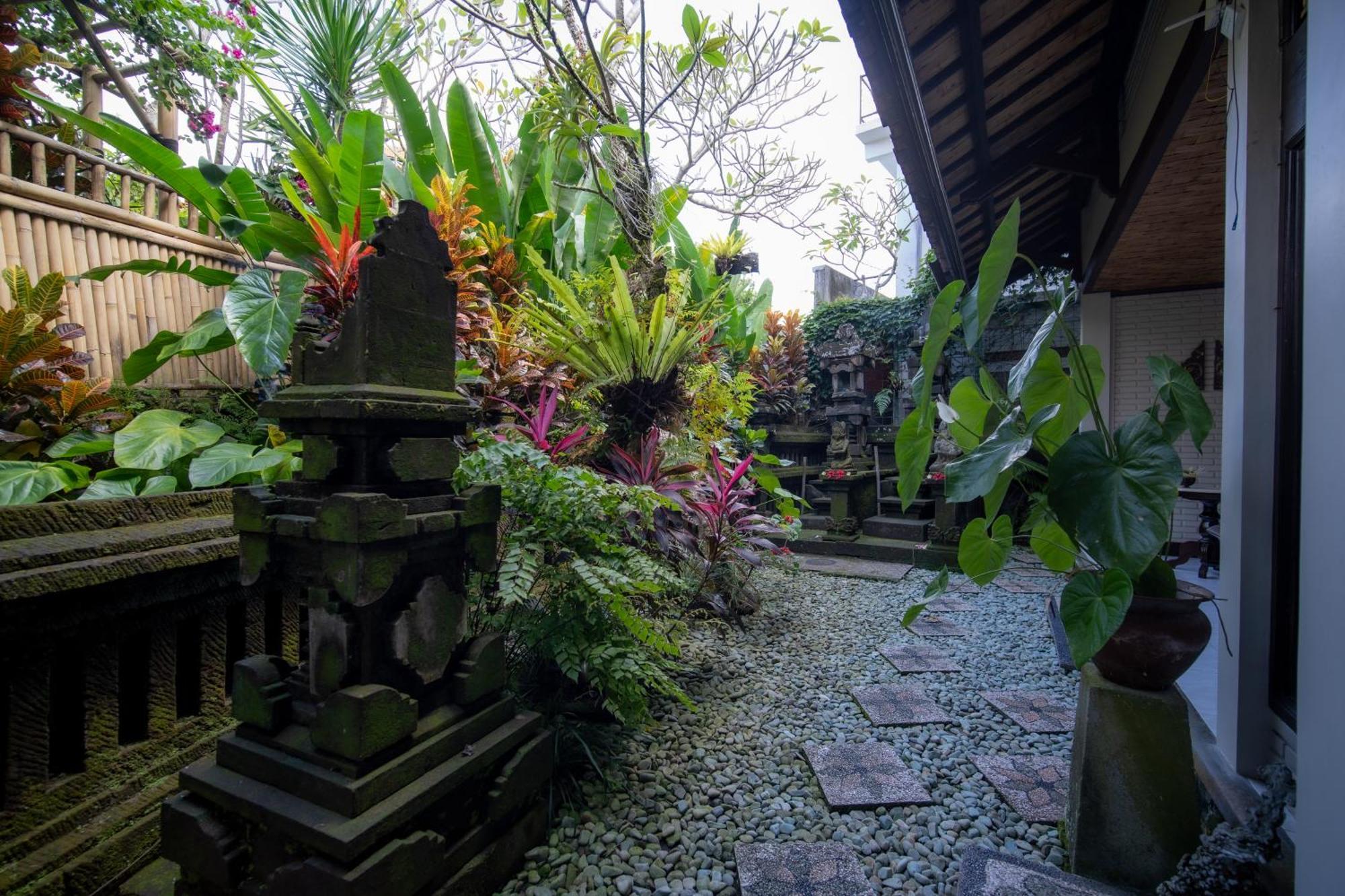 Puri Bayu Hotell Ubud Exteriör bild
